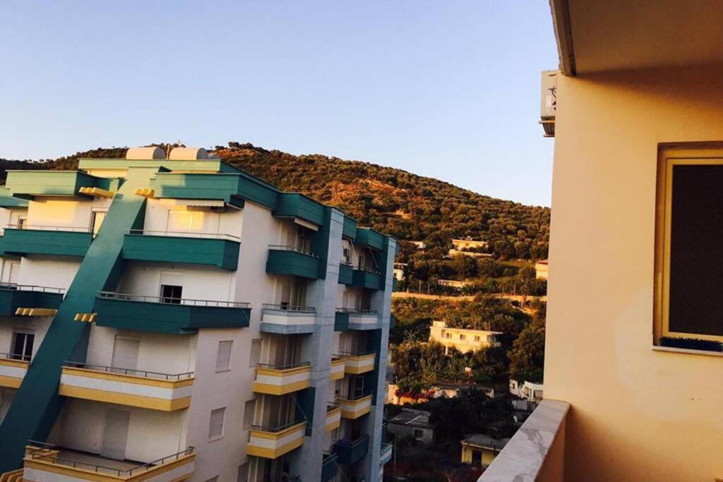 Ari'S Apartment فلورا المظهر الخارجي الصورة