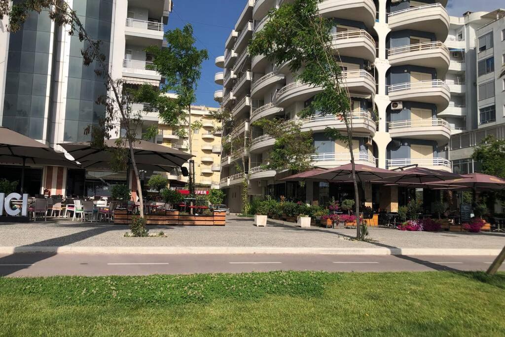 Ari'S Apartment فلورا المظهر الخارجي الصورة